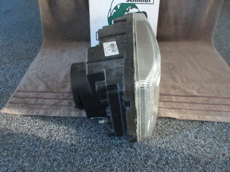 Iveco 5801898825 KOPLAMP HI WAY EURO 6 RECHTS KANT - Faro delantero para Camión: foto 2 Iveco 5801898825 KOPLAMP HI WAY EURO 6 RECHTS KANT - Faro delantero para Camión: foto 2