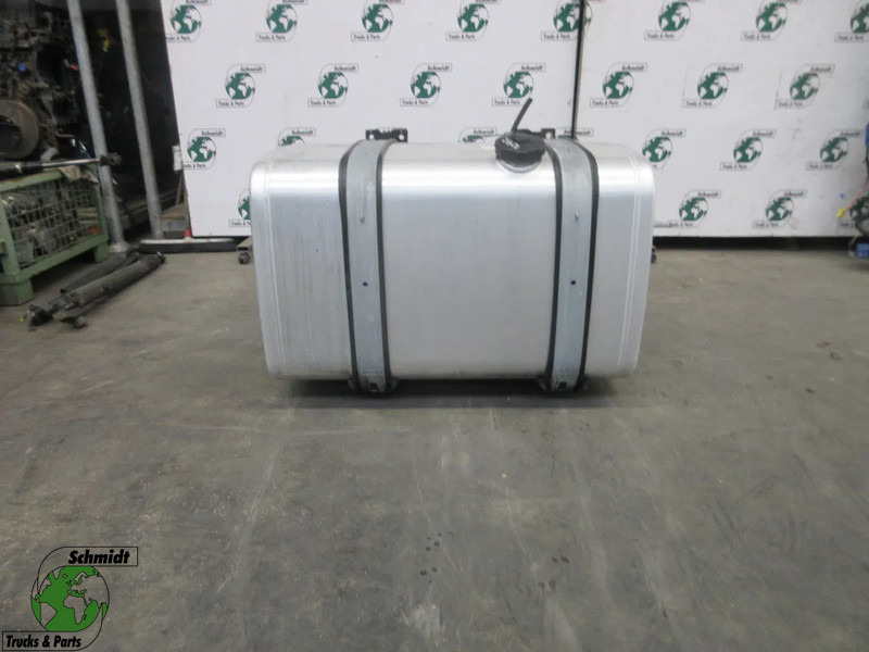MAN 81.12201-5918 // 370 LITER MAN TGX 18.500 EURO 6 MODEL 2020 - Depósito de combustible para Camión: foto 1 MAN 81.12201-5918 // 370 LITER MAN TGX 18.500 EURO 6 MODEL 2020 - Depósito de combustible para Camión: foto 1