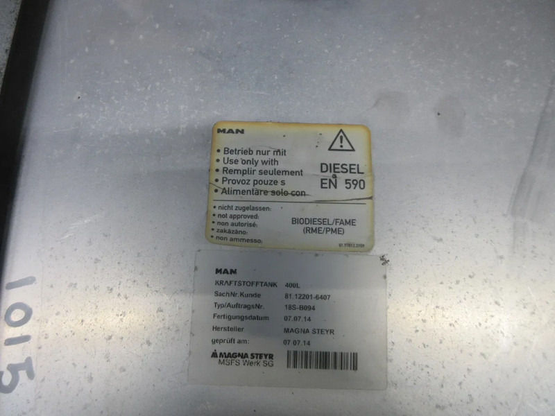 MAN 81.12201-6407 // 400 LITER MAN 26.320 EURO 6 MODEL 2016 - Depósito de combustible para Camión: foto 5 MAN 81.12201-6407 // 400 LITER MAN 26.320 EURO 6 MODEL 2016 - Depósito de combustible para Camión: foto 5