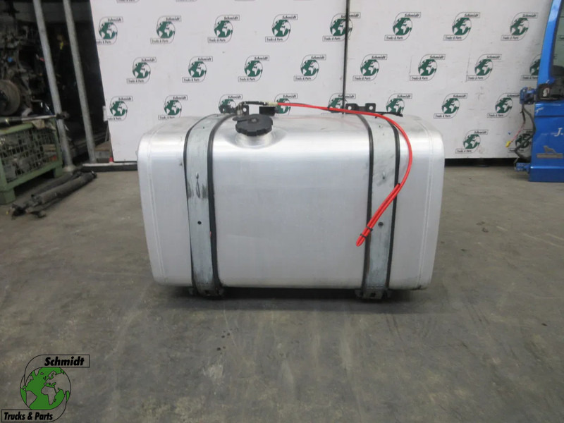 MAN 81.12201-6407 // 400 LITER MAN 26.320 EURO 6 MODEL 2016 - Depósito de combustible para Camión: foto 1 MAN 81.12201-6407 // 400 LITER MAN 26.320 EURO 6 MODEL 2016 - Depósito de combustible para Camión: foto 1
