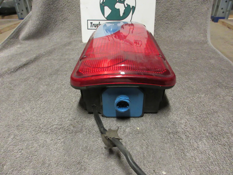 MAN 81.25225-6544// 81.25225-6545 ACHTER LAMP MAN TGS TGX TGM TGL EURO 6 - Luz trasera para Camión: foto 3 MAN 81.25225-6544// 81.25225-6545 ACHTER LAMP MAN TGS TGX TGM TGL EURO 6 - Luz trasera para Camión: foto 3