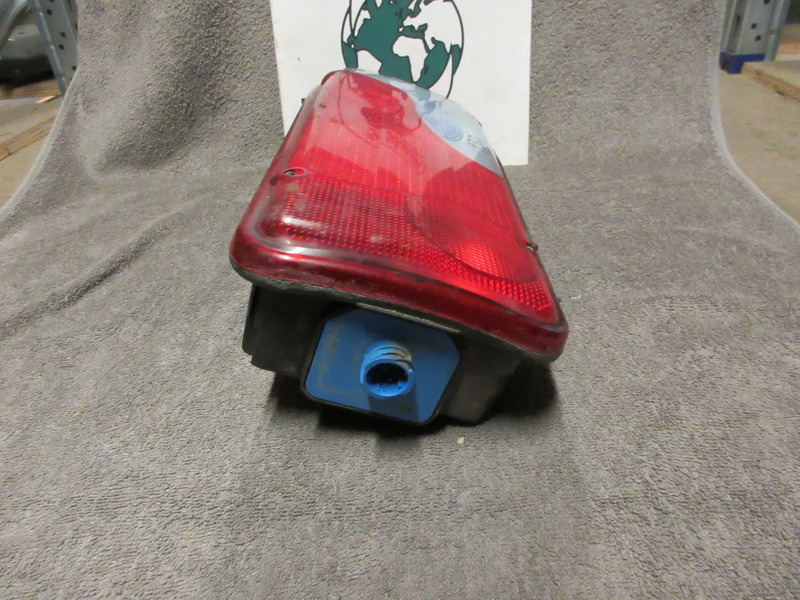 MAN 81.25225-6544// 81.25225-6545 ACHTER LAMP MAN TGS TGX TGM TGL EURO 6 - Luz trasera para Camión: foto 4 MAN 81.25225-6544// 81.25225-6545 ACHTER LAMP MAN TGS TGX TGM TGL EURO 6 - Luz trasera para Camión: foto 4