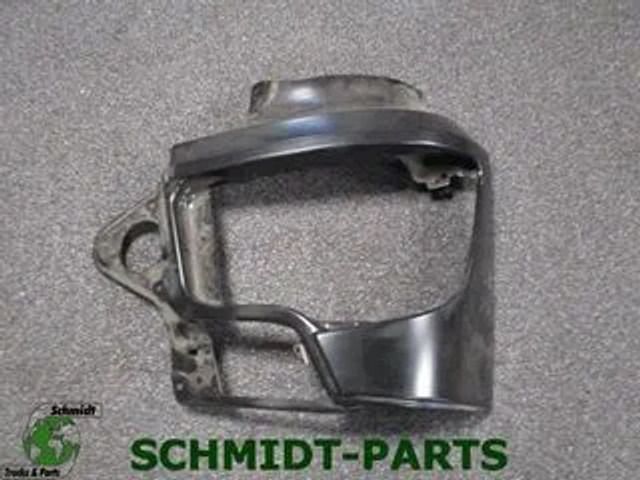 Mercedes-Benz A 960 880 90 72 // A 960 880 92 72 KOPLAMP HOEK NIEUWE EN GEBRUIKT MP4 - Cabina e interior para Camión: foto 2 Mercedes-Benz A 960 880 90 72 // A 960 880 92 72 KOPLAMP HOEK NIEUWE EN GEBRUIKT MP4 - Cabina e interior para Camión: foto 2