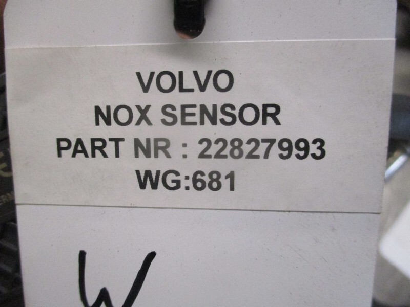 Renault 22827993 NOX SENSOR T 460 - Sistema de combustible para Camión: foto 2 Renault 22827993 NOX SENSOR T 460 - Sistema de combustible para Camión: foto 2