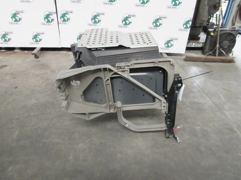 Renault 7423176068//7422078106 ACCU BAK RENAULT T 520 EURO 6 MODEL 2020 - Bastidor/ Chasis para Camión: foto 2 Renault 7423176068//7422078106 ACCU BAK RENAULT T 520 EURO 6 MODEL 2020 - Bastidor/ Chasis para Camión: foto 2