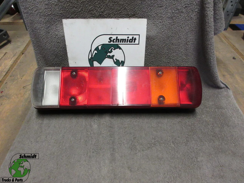 Scania 1792389 ACHTERLAMP SCANIA R SERIE MODEL EURO 6 RECHTS - Luz trasera para Camión: foto 1 Scania 1792389 ACHTERLAMP SCANIA R SERIE MODEL EURO 6 RECHTS - Luz trasera para Camión: foto 1