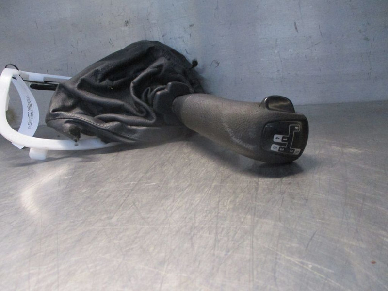 Scania 1919066/1727378 schakel pook G 340 euro 6 - Embrague y piezas para Camión: foto 2 Scania 1919066/1727378 schakel pook G 340 euro 6 - Embrague y piezas para Camión: foto 2