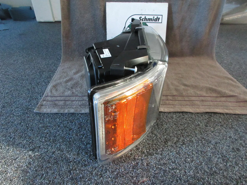 Scania 2416137 KOPLAMP SCANIA NIEUWE OP VOORRAAD R 450 EURO 6 RECHTS - Faro delantero para Camión: foto 2 Scania 2416137 KOPLAMP SCANIA NIEUWE OP VOORRAAD R 450 EURO 6 RECHTS - Faro delantero para Camión: foto 2