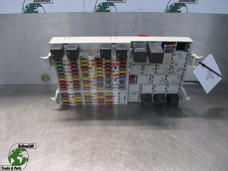 Scania 2451424 Zekering kast G340 Euro 6 - Sistema eléctrico para Camión: foto 1 Scania 2451424 Zekering kast G340 Euro 6 - Sistema eléctrico para Camión: foto 1