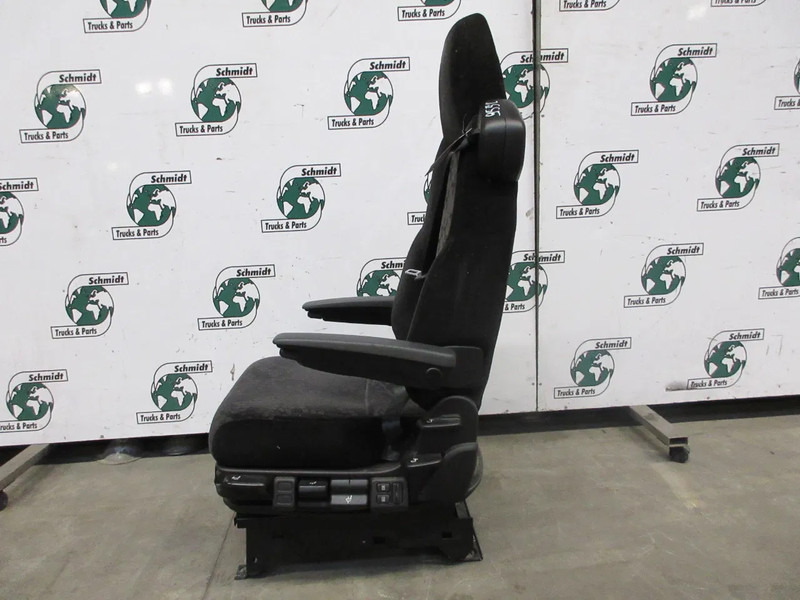 Scania 2601039 // 2499362 // 2474716 STOELEN SET S 450 NGS MODEL 2020 - Asiento para Camión: foto 4 Scania 2601039 // 2499362 // 2474716 STOELEN SET S 450 NGS MODEL 2020 - Asiento para Camión: foto 4