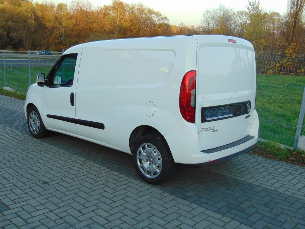FIAT Doblo 1,6 MultiJet 105KM MAXI MAX - Furgoneta pequeña: foto 3 FIAT Doblo 1,6 MultiJet 105KM MAXI MAX - Furgoneta pequeña: foto 3