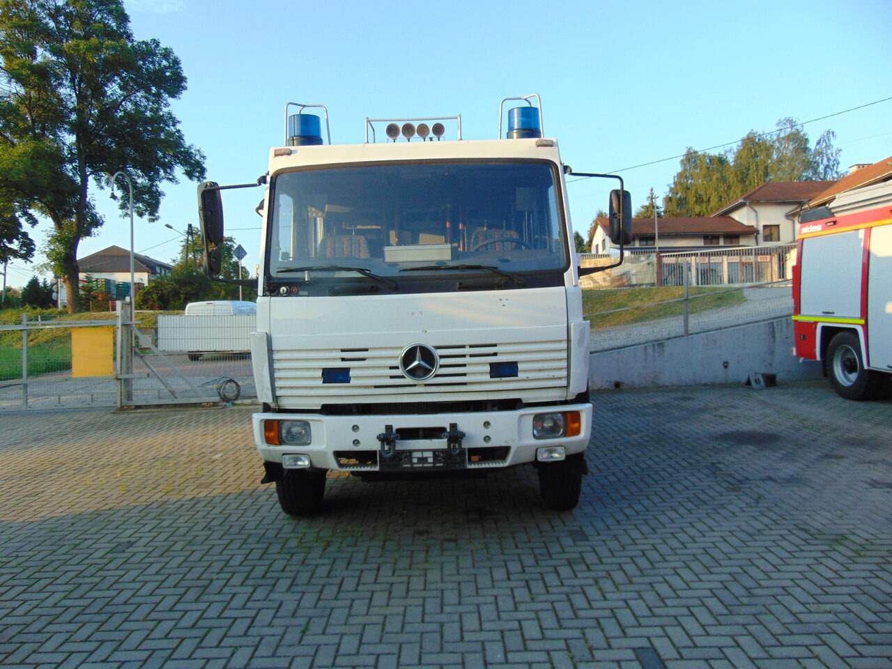 MERCEDES-BENZ 1124AF 4x4 MAGIRUS - Camión de bomberos: foto 5 MERCEDES-BENZ 1124AF 4x4 MAGIRUS - Camión de bomberos: foto 5