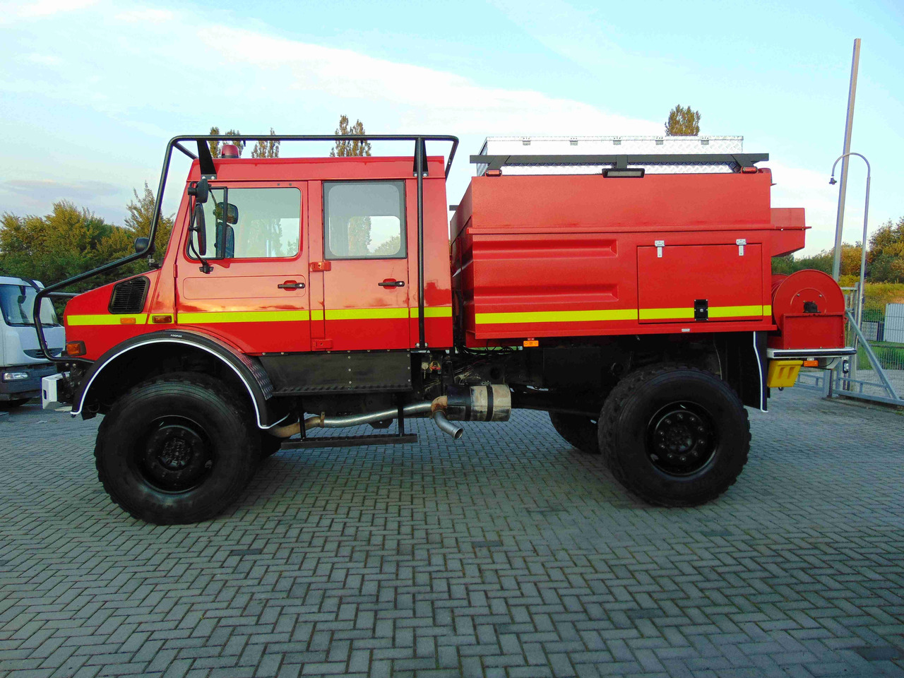 MERCEDES-BENZ Unimog U5000 4x4 DESAUTEL - 5000 WATER !!! - Camión de bomberos: foto 5 MERCEDES-BENZ Unimog U5000 4x4 DESAUTEL - 5000 WATER !!! - Camión de bomberos: foto 5