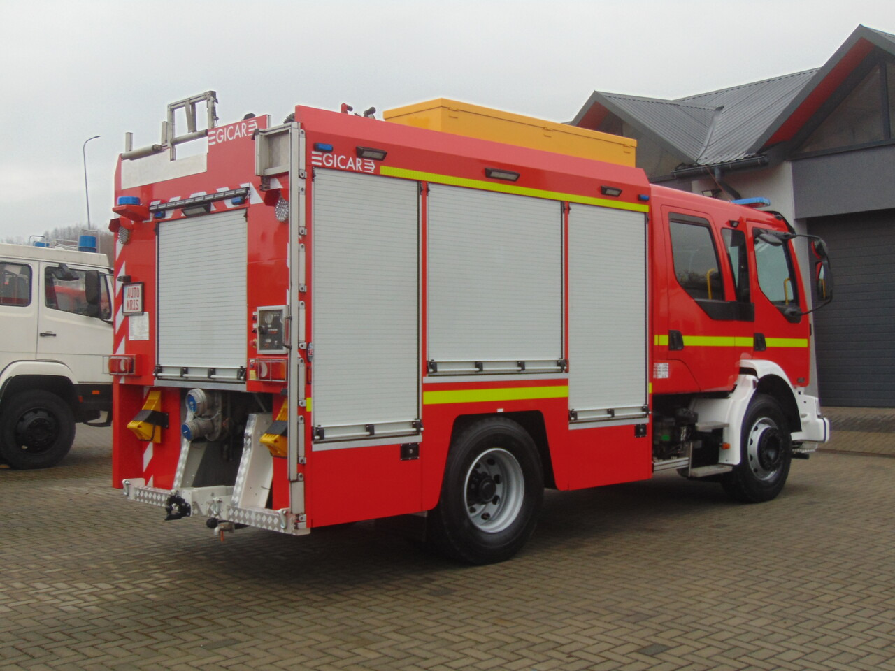 Renault Midlum 270dCi GICAR - Camión de bomberos: foto 4 Renault Midlum 270dCi GICAR - Camión de bomberos: foto 4