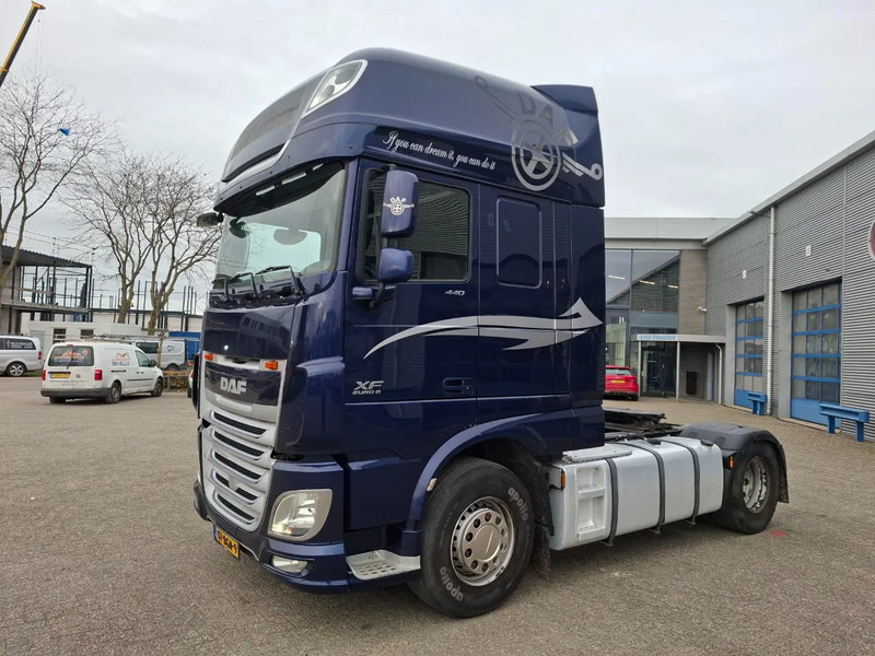 DAF XF106-440 / NL TRUCK / TUV:19-03-2026 / SMART TACHO / ACC / LWDS / FRIDGE / FULL SPOILER / AUTOMATIC / EURO-6 / 2016 - Cabeza tractora: foto 1 DAF XF106-440 / NL TRUCK / TUV:19-03-2026 / SMART TACHO / ACC / LWDS / FRIDGE / FULL SPOILER / AUTOMATIC / EURO-6 / 2016 - Cabeza tractora: foto 1
