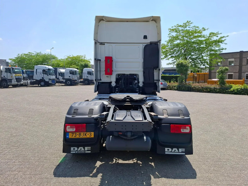 DAF XF106-460 / CLEAN NL TRUCK / DOUBLE TANK / 751675 KM / ACC / LWDS / FRIDGE / AUTOMATIC / EURO-6 / 2017 - Cabeza tractora: foto 4 DAF XF106-460 / CLEAN NL TRUCK / DOUBLE TANK / 751675 KM / ACC / LWDS / FRIDGE / AUTOMATIC / EURO-6 / 2017 - Cabeza tractora: foto 4