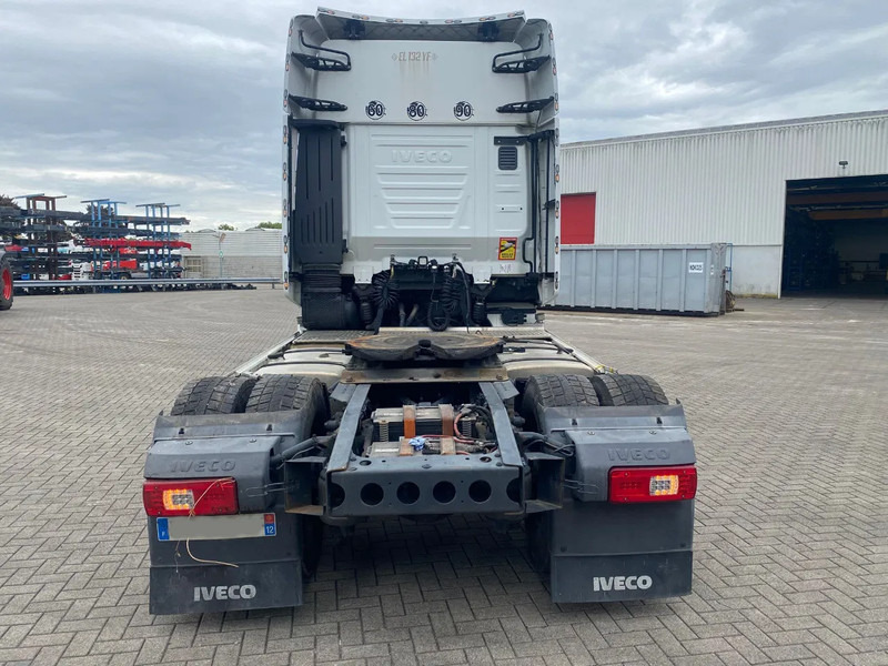 Iveco Stralis 570 XP / ENGINE RUNNING / INTARDER / PARKCOOL / DOUBLE TANK / NAVI / LEATHER / ONLY:749717 KM / ALCOA / EURO-6 / 2017 - Cabeza tractora: foto 4 Iveco Stralis 570 XP / ENGINE RUNNING / INTARDER / PARKCOOL / DOUBLE TANK / NAVI / LEATHER / ONLY:749717 KM / ALCOA / EURO-6 / 2017 - Cabeza tractora: foto 4
