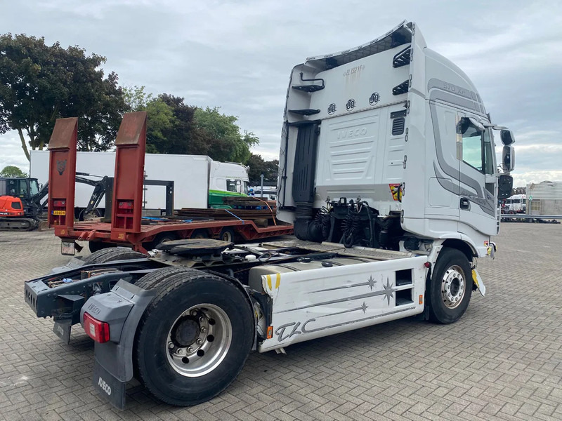Iveco Stralis 570 XP / ENGINE RUNNING / INTARDER / PARKCOOL / DOUBLE TANK / NAVI / LEATHER / ONLY:749717 KM / ALCOA / EURO-6 / 2017 - Cabeza tractora: foto 5 Iveco Stralis 570 XP / ENGINE RUNNING / INTARDER / PARKCOOL / DOUBLE TANK / NAVI / LEATHER / ONLY:749717 KM / ALCOA / EURO-6 / 2017 - Cabeza tractora: foto 5