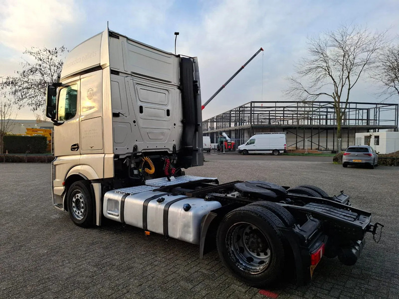Mercedes-Benz Actros 1842 / NL TRUCK / MEGA / TUV:12-02-2026 / GIGASPACE / ONLY:526303 KM / SMART TACHO / AUTOMATIC / EURO-6 / 2012 - Cabeza tractora: foto 3 Mercedes-Benz Actros 1842 / NL TRUCK / MEGA / TUV:12-02-2026 / GIGASPACE / ONLY:526303 KM / SMART TACHO / AUTOMATIC / EURO-6 / 2012 - Cabeza tractora: foto 3