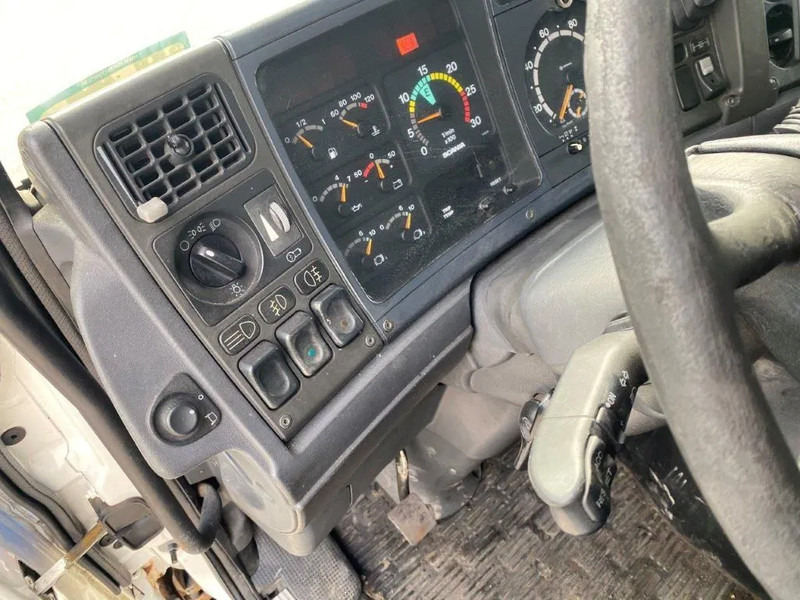 Cabeza tractora Scania 164-480 / RETARDER / TOPLINE / AUTOMATIC / EURO-3 / 2000: foto 13