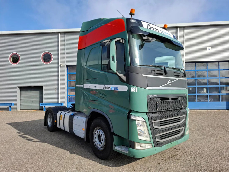 Volvo FH4-460 / VEB+ / DOUBLE TANK / FRIDGE / AIRCO / AUTOMATIC / EURO-6 / 2014 - Cabeza tractora: foto 2 Volvo FH4-460 / VEB+ / DOUBLE TANK / FRIDGE / AIRCO / AUTOMATIC / EURO-6 / 2014 - Cabeza tractora: foto 2