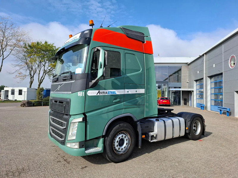 Volvo FH4-460 / VEB+ / DOUBLE TANK / FRIDGE / AIRCO / AUTOMATIC / EURO-6 / 2014 - Cabeza tractora: foto 1 Volvo FH4-460 / VEB+ / DOUBLE TANK / FRIDGE / AIRCO / AUTOMATIC / EURO-6 / 2014 - Cabeza tractora: foto 1