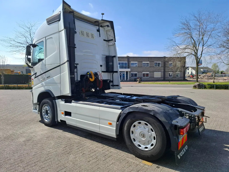 Volvo FH4-460 / VEB+ / DOUBLE TANK / FRIDGE / AUTOMATIC / EURO-6 / 2018 - Cabeza tractora: foto 3 Volvo FH4-460 / VEB+ / DOUBLE TANK / FRIDGE / AUTOMATIC / EURO-6 / 2018 - Cabeza tractora: foto 3