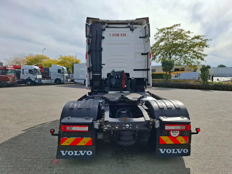 Volvo FH4-460 / VEB+ / HYDRAULICS / TUV:31-10-2025 / GEN2 V2 SMART TACHO / LWDS / SIDESKIRTS / FRIDGE / EURO-6 / 2018 - Cabeza tractora: foto 4 Volvo FH4-460 / VEB+ / HYDRAULICS / TUV:31-10-2025 / GEN2 V2 SMART TACHO / LWDS / SIDESKIRTS / FRIDGE / EURO-6 / 2018 - Cabeza tractora: foto 4