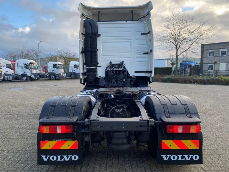 Volvo FM11-370 / GERMAN TRUCK / KB CHASSIS / VEB / ACC / LWDS / DOUBLE TANK / ONLY:763562 KM / AIRCO / AUTOMATIC / EURO-6 / 2018 - Cabeza tractora: foto 4 Volvo FM11-370 / GERMAN TRUCK / KB CHASSIS / VEB / ACC / LWDS / DOUBLE TANK / ONLY:763562 KM / AIRCO / AUTOMATIC / EURO-6 / 2018 - Cabeza tractora: foto 4