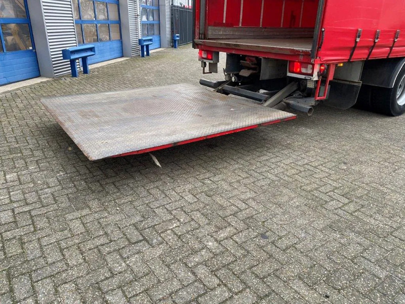 Camión caja cerrada DAF CF400 / CURTAIN SAILS / BIG PLATFORM 2500 KG / DEB / NAVI / FULL-AIR / LWDS / ACC / AUTOMATIC / EURO-6 / 2015: foto 7