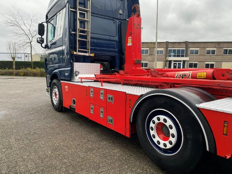 Camión multibasculante DAF XF106-530 8X2 / AJK HOOKLIFT 25000KG / 9 TON FRONT AXLE / NAVI / ONLY:612482 KM / SSC / AUTOMATIC / EURO-6 / 2019: foto 10