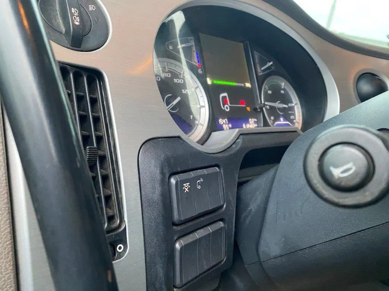 Camión multibasculante DAF XF106-530 8X2 / AJK HOOKLIFT 25000KG / 9 TON FRONT AXLE / NAVI / ONLY:612482 KM / SSC / AUTOMATIC / EURO-6 / 2019: foto 15