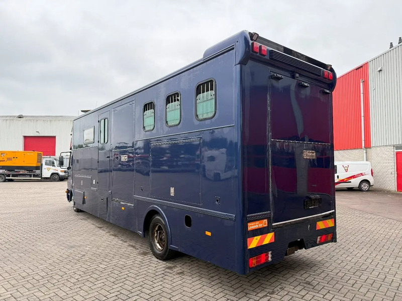 Mercedes-Benz Atego 1223 / ENGINE RUNNING / ONLY:159450 KM / HORSETRUCK / HEATED BOX / WATERTANK / LIVING ROOM / EURO-2 / MANUAL / 1998 - Camión para caballos: foto 3 Mercedes-Benz Atego 1223 / ENGINE RUNNING / ONLY:159450 KM / HORSETRUCK / HEATED BOX / WATERTANK / LIVING ROOM / EURO-2 / MANUAL / 1998 - Camión para caballos: foto 3