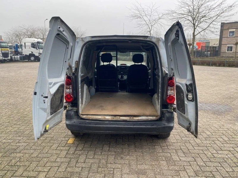 Peugeot Partner 1.6 HDI / TUV:22-11-2025 / AIRCO / CLOSED BOX / MANUAL / EURO-5 / 2013 - Furgoneta pequeña: foto 5 Peugeot Partner 1.6 HDI / TUV:22-11-2025 / AIRCO / CLOSED BOX / MANUAL / EURO-5 / 2013 - Furgoneta pequeña: foto 5