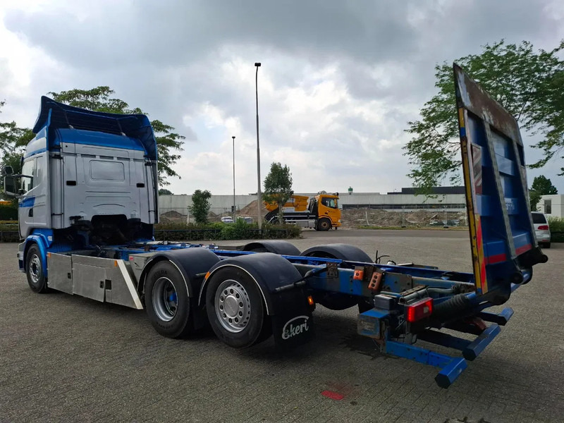 Scania R580 V8 / RETARDER / LIFT+LENKACHSE / FULL-AIR / PLATFORM 2000 KG / LEATHER / AIRCO / AUTOMATIC / EURO-6 / 2014 - Camión chasis: foto 3 Scania R580 V8 / RETARDER / LIFT+LENKACHSE / FULL-AIR / PLATFORM 2000 KG / LEATHER / AIRCO / AUTOMATIC / EURO-6 / 2014 - Camión chasis: foto 3
