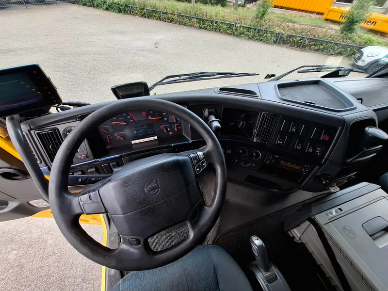 Camión caja cerrada Volvo FH13-420 / NL TRUCK / TUV:29-07-2025 / PLATFORM 2000KG / AIRCO / FRIDGE / AUTOMATIC / EURO-5 / 2010: foto 16