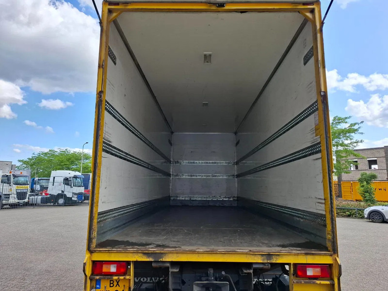 Camión caja cerrada Volvo FH13-420 / NL TRUCK / TUV:29-07-2025 / PLATFORM 2000KG / AIRCO / FRIDGE / AUTOMATIC / EURO-5 / 2010: foto 6