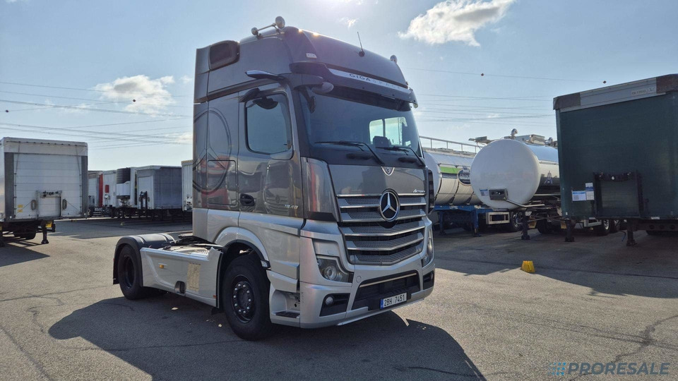 MERCEDES-BENZ ACTROS 1845 LS GIGA SPACE EURO 6 - Cabeza tractora: foto 1 MERCEDES-BENZ ACTROS 1845 LS GIGA SPACE EURO 6 - Cabeza tractora: foto 1