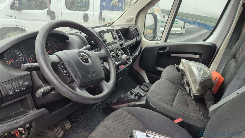 OPEL MOVANO 2,2 CDTi 121 kW - nepojízdný - demontovaný motor s převodovkou - Furgoneta frigorifica: foto 2 OPEL MOVANO 2,2 CDTi 121 kW - nepojízdný - demontovaný motor s převodovkou - Furgoneta frigorifica: foto 2