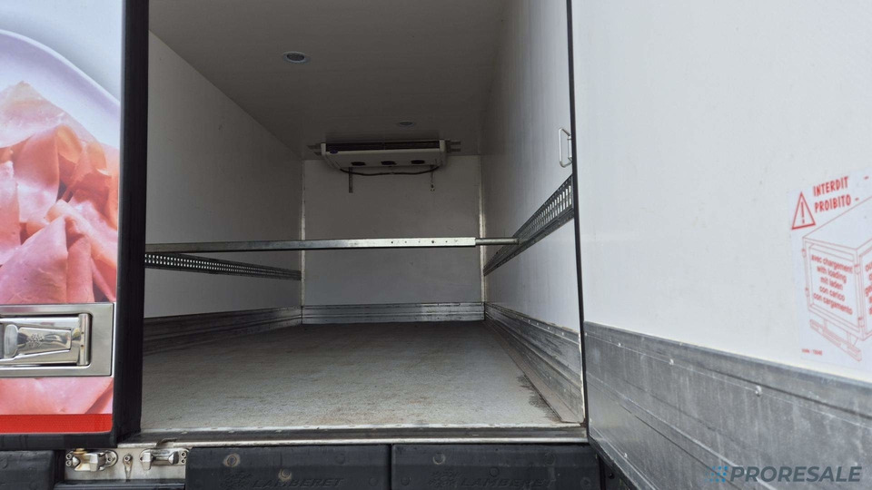 VOLVO FL 250 BB EURO 6 - mrazírna + CARRIER XARIOS 600 EL MAXI - Camión frigorífico: foto 5 VOLVO FL 250 BB EURO 6 - mrazírna + CARRIER XARIOS 600 EL MAXI - Camión frigorífico: foto 5