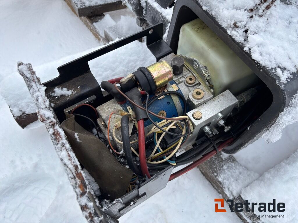 Trampilla elevadora Bakgavellyft Zepro BZ 15-149 S: foto 13 Trampilla elevadora Bakgavellyft Zepro BZ 15-149 S: foto 13