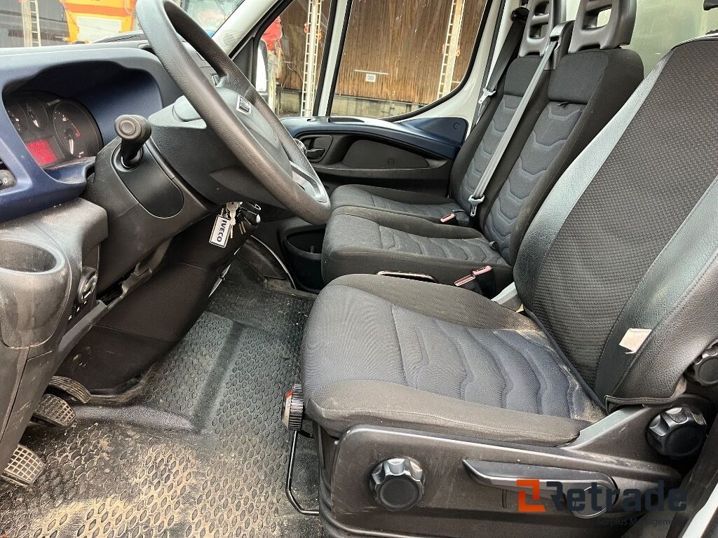 IVECO 35-180 3,0D med Alu-knæklad og læsserampe. - Coche: foto 5 IVECO 35-180 3,0D med Alu-knæklad og læsserampe. - Coche: foto 5