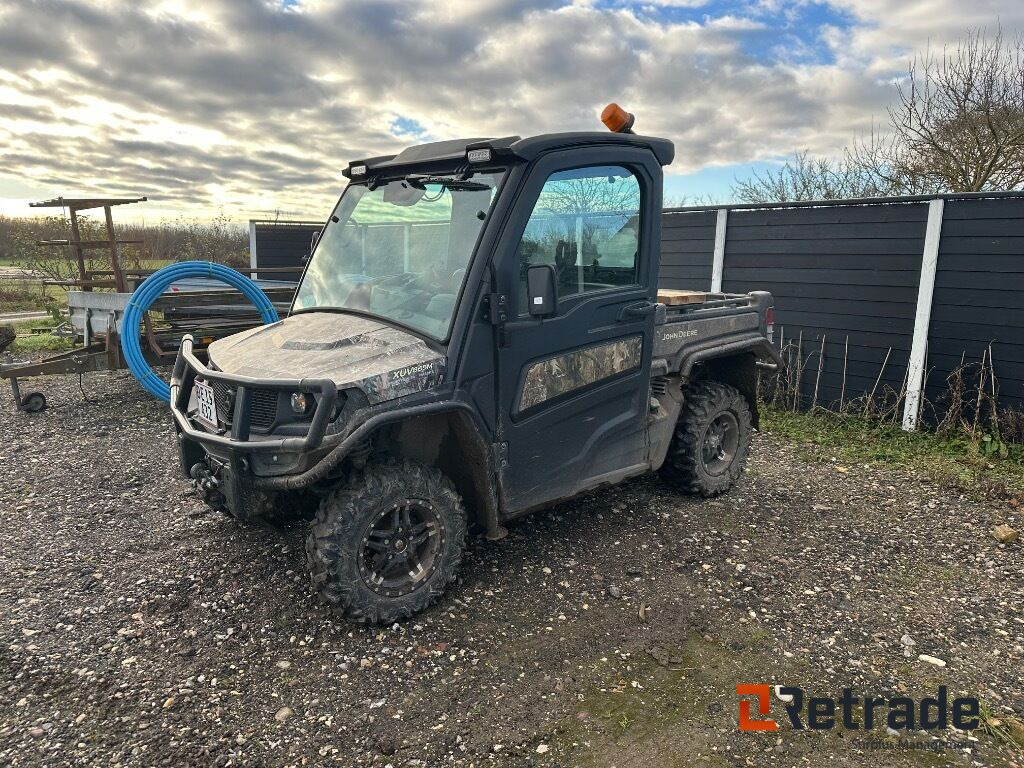 JOHN DEERE XUV865M UTV 4 x 4 - Cuadrimoto: foto 1 JOHN DEERE XUV865M UTV 4 x 4 - Cuadrimoto: foto 1