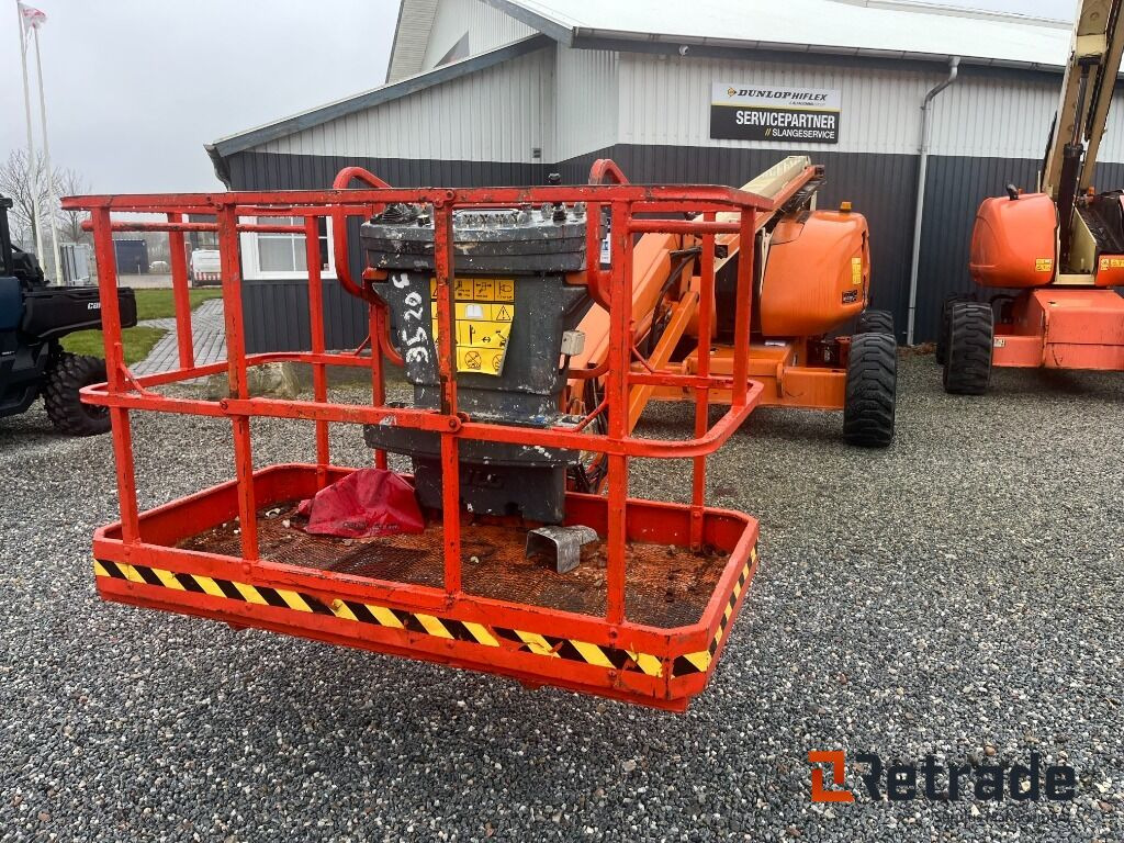 JLG 600AJ 20m bomlift - Maquinaria de construcción: foto 1 JLG 600AJ 20m bomlift - Maquinaria de construcción: foto 1