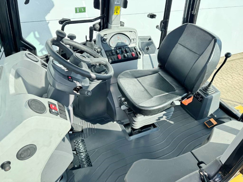 Cat 424 4WD - Hammer Lines / Airco / Side Shift - Retroexcavadora: foto 5 Cat 424 4WD - Hammer Lines / Airco / Side Shift - Retroexcavadora: foto 5