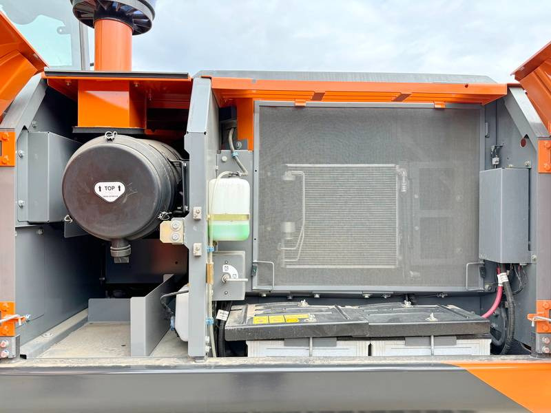 Excavadora de cadenas nuevo Hitachi ZX220LC-5G / 2025 ULTRA MODEL / ISUZU ENGINE: foto 18