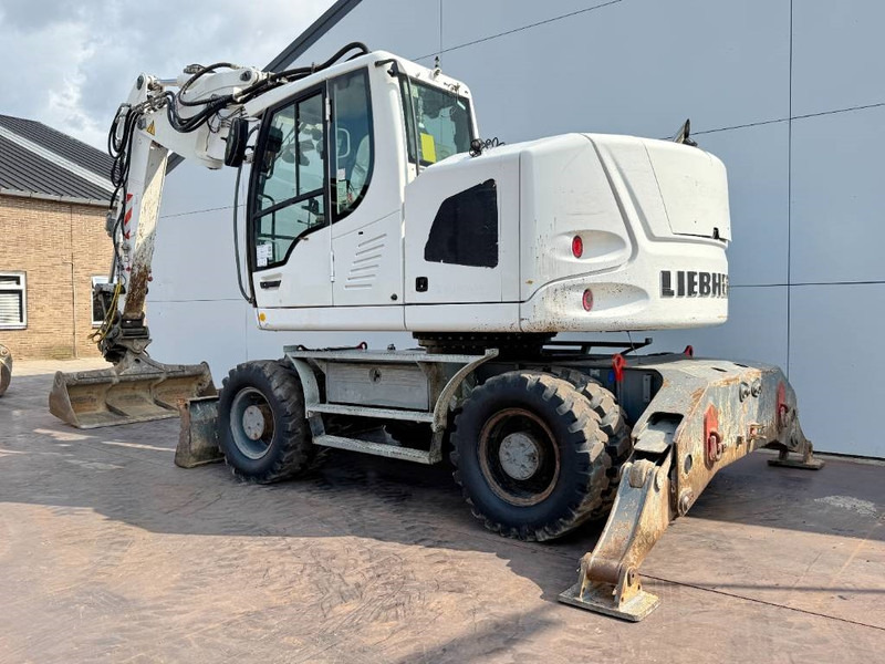 Liebherr A918 Compact - 4 Buckets / Triple Boom / Auto Lube - Excavadora de ruedas: foto 4 Liebherr A918 Compact - 4 Buckets / Triple Boom / Auto Lube - Excavadora de ruedas: foto 4