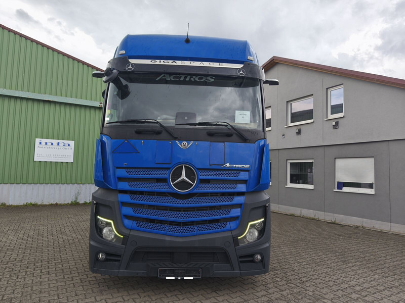 Mercedes-Benz Actros 2545 BDF - Camión portacontenedore/ Intercambiable: foto 3 Mercedes-Benz Actros 2545 BDF - Camión portacontenedore/ Intercambiable: foto 3