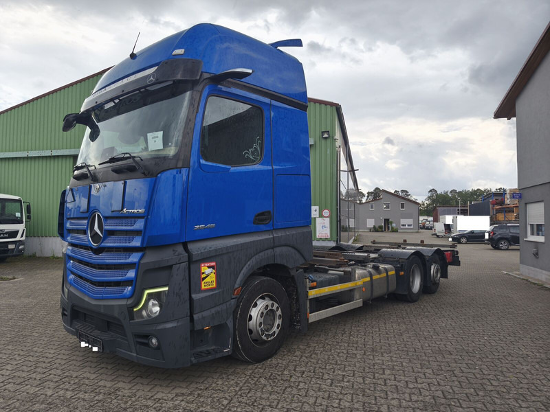 Mercedes-Benz Actros 2545 BDF - Camión portacontenedore/ Intercambiable: foto 1 Mercedes-Benz Actros 2545 BDF - Camión portacontenedore/ Intercambiable: foto 1