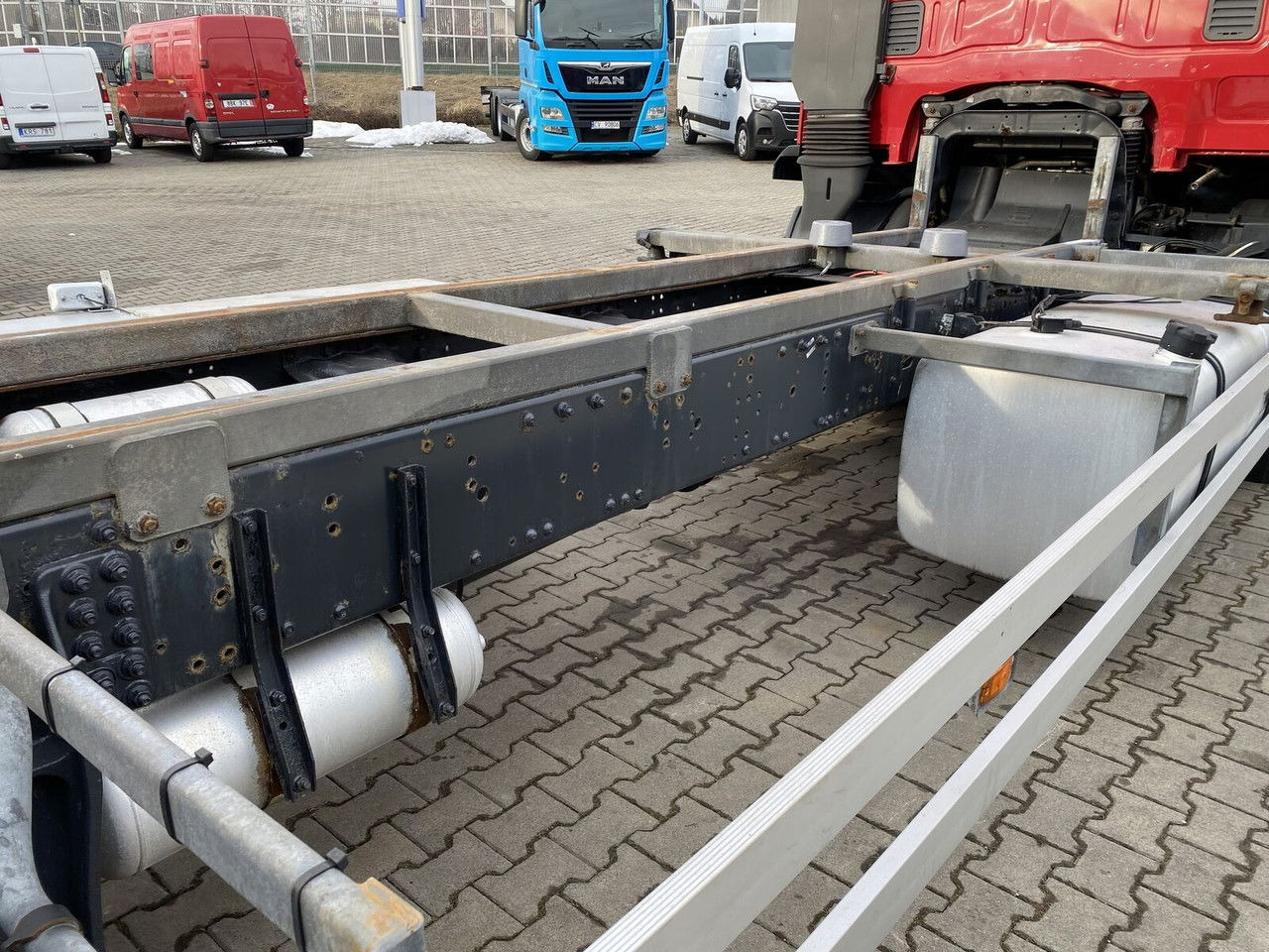 Camión chasis IVECO Stralis 360 AT 190 / Euro 5 / NEW Service / Long Frame: foto 16
